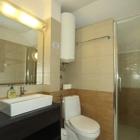 Kemp Caloroczny Drewniany Superior I Eko-oaza W Krynica Morska-piaski *