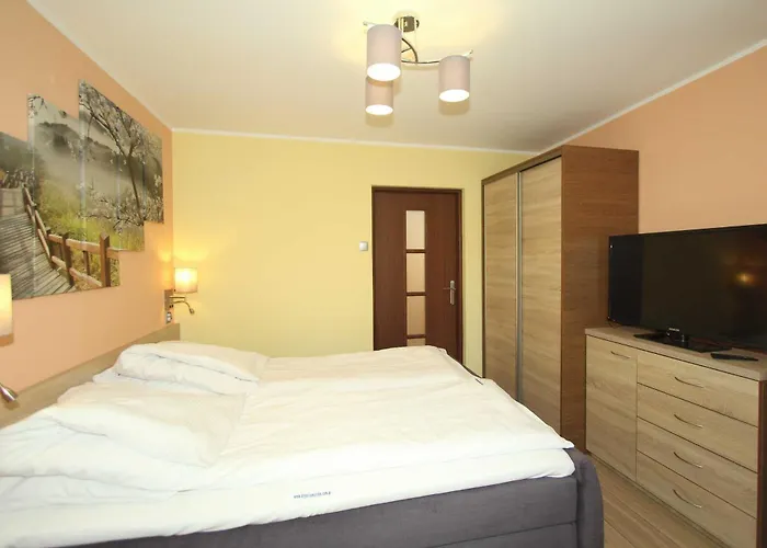 Camping Caloroczny Drewniany Superior I Eko-oaza W Krynica Morska-piaski *